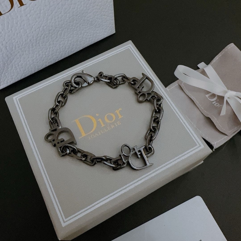 chr1st1an D10r necklaces